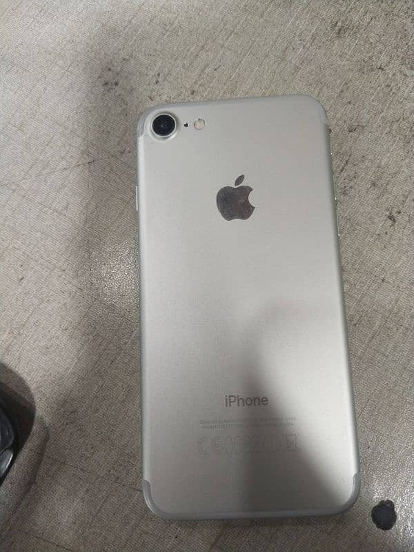 iphone7  32gb 10/10 0