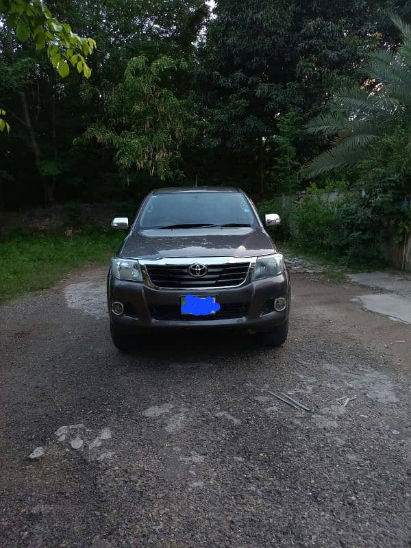 Toyota Hilux 2013 0