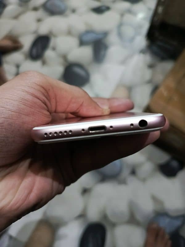 iphone 6S sale All Ok Fingerprint b Ok he Chlta he Sab Kuch Non PTA he 4