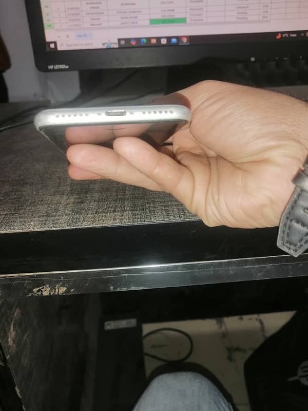 iphone se 2020 urgent sale and exchange 2