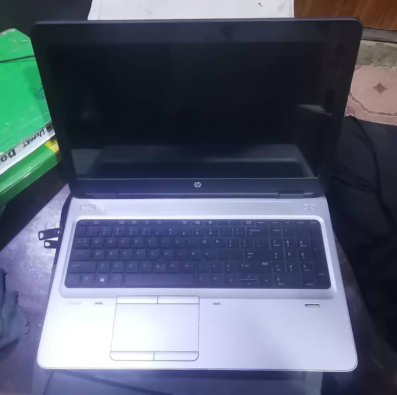 Hp Laptop 17 inch Screen i7 6th Generation 2