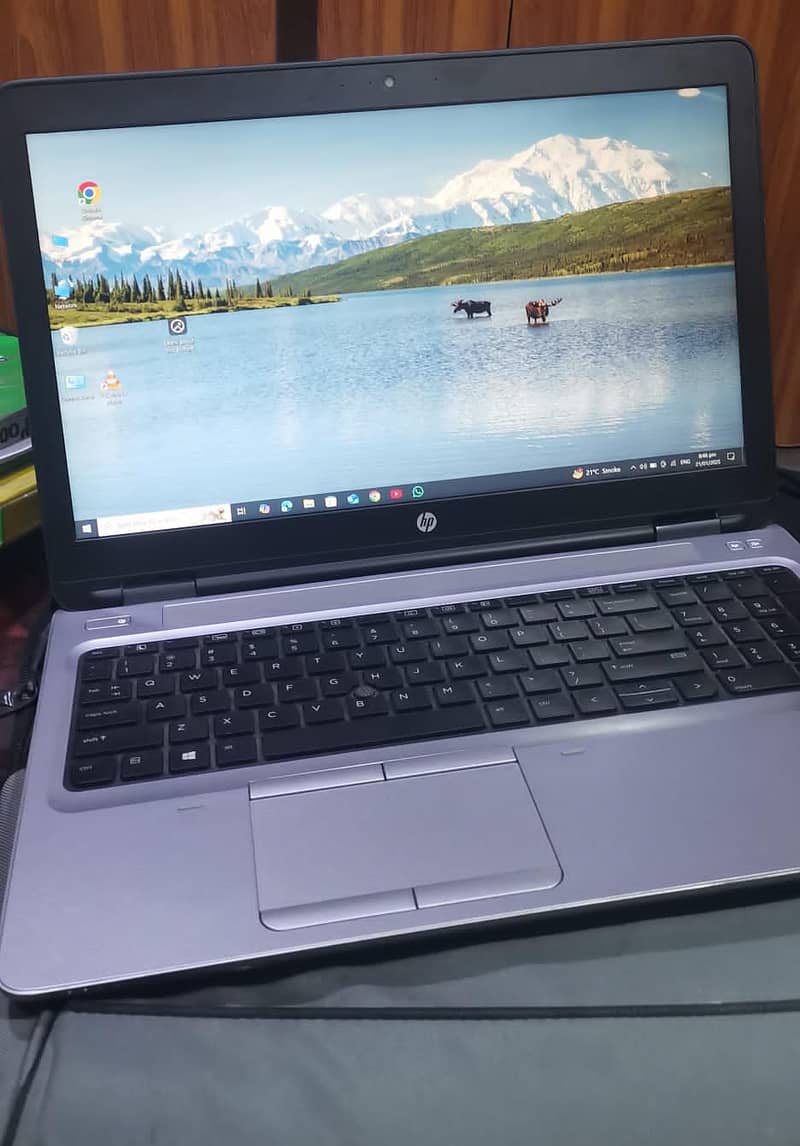 Hp Laptop 17 inch Screen i7 6th Generation 4