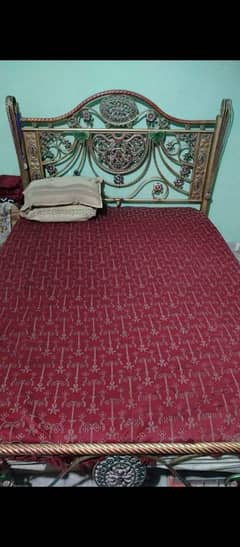 iron bed