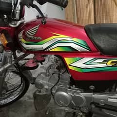 Honda CD motorcycle in good condition. contact. 03077088988