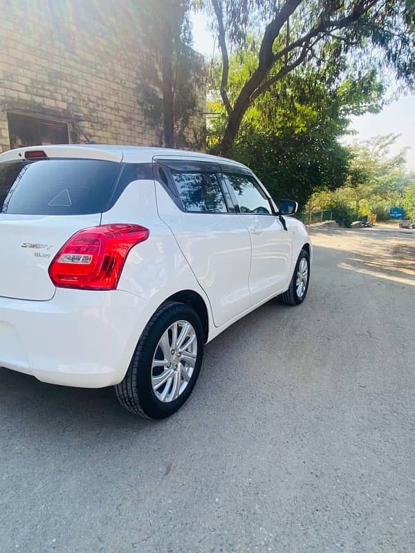 Suzuki Swift 2022 GL Cvt 2