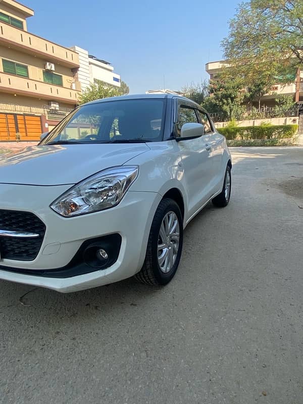 Suzuki Swift 2022 GL Cvt 4