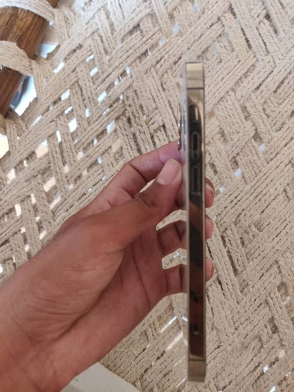 10 by 10 condition battery health 96 JV 128gb 3500 wala charger bhi 3