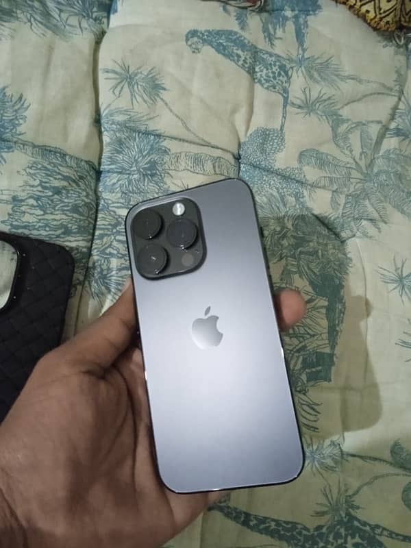 iphone 14pro lush condition 0