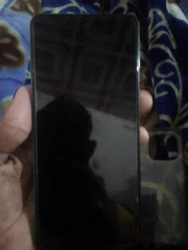 Tecno spark 20 pro 8 256 ram ha 10/10 condition ha jis bahi ne Lena ha 12