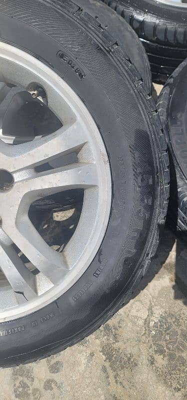 Alloy Wheel with Tyres 2