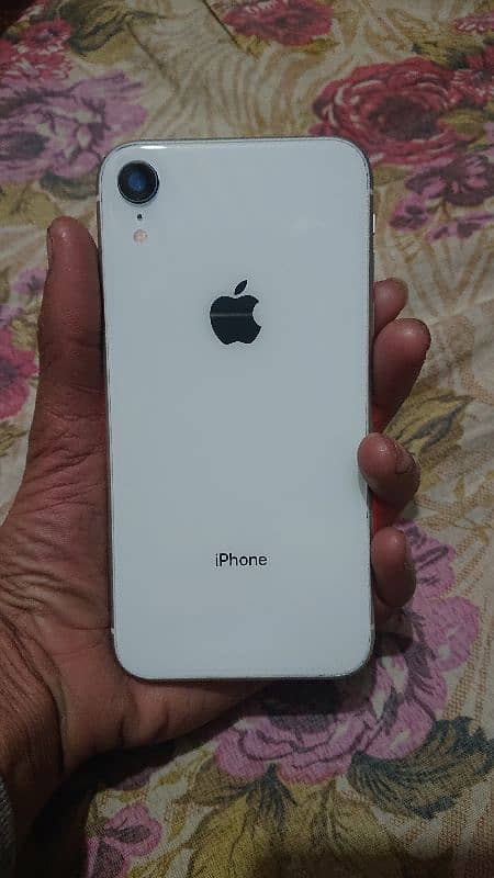 i Phone XR Factory Unlocked 0