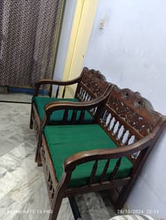 Chinese Sofa Set in good Condition