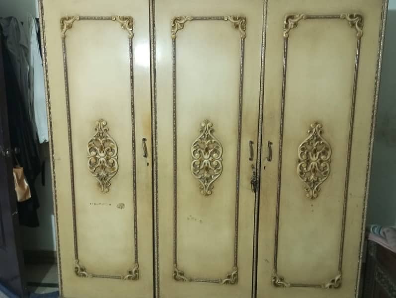 3 door Almari deco Chiniyot style rates are negotiable 0