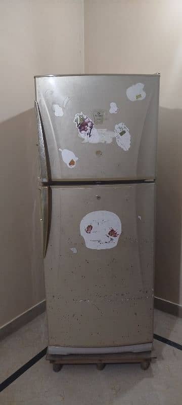 used dawlance refrigerator 1