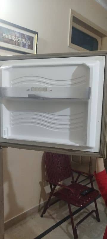 used dawlance refrigerator 2