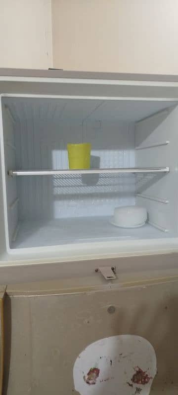 used dawlance refrigerator 3