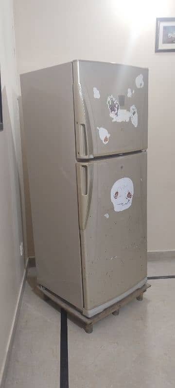 used dawlance refrigerator 8