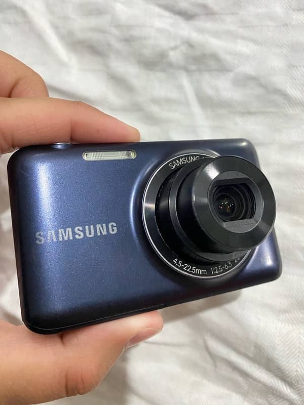 Samsung ES95 Digital Camera 2