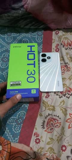 Infinix hote 30 8+8  128 gb