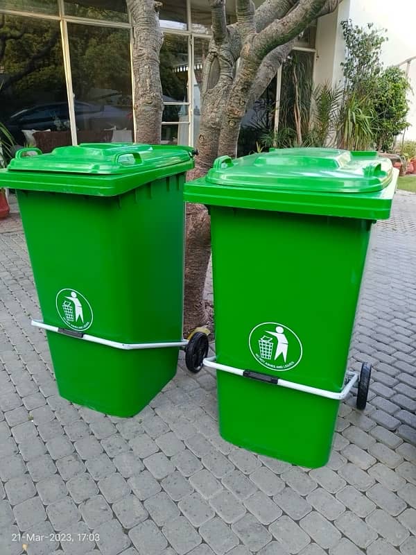 Dustbins, Garbage bins, plastic drum, 8