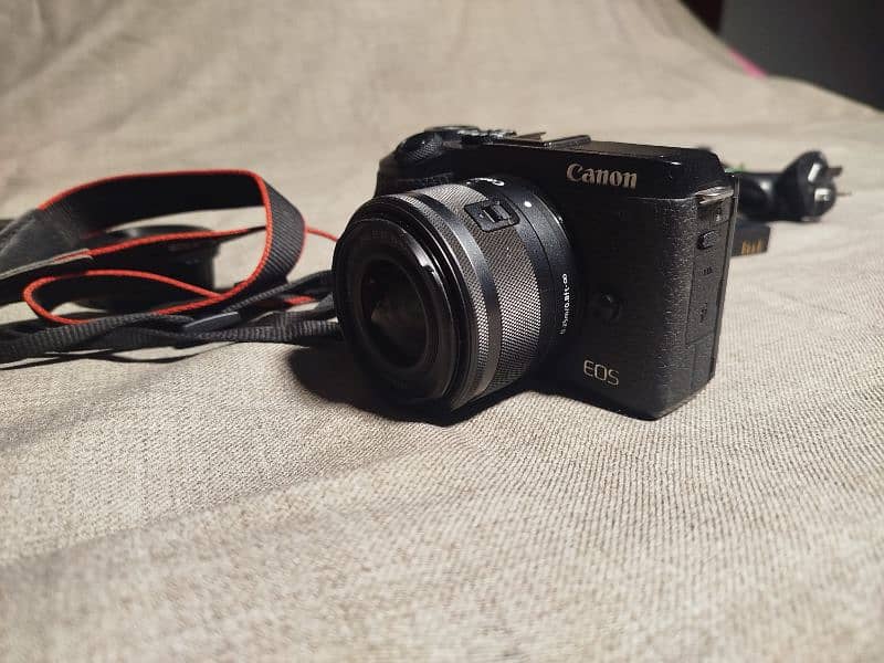 Canon M6 Mark 2 Kit lens + 50 mm 1.8 13