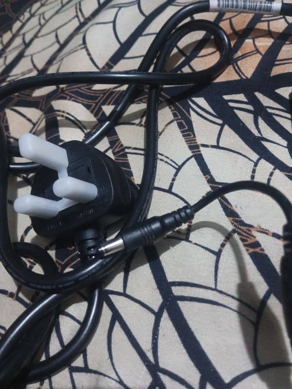 laptop charger 0