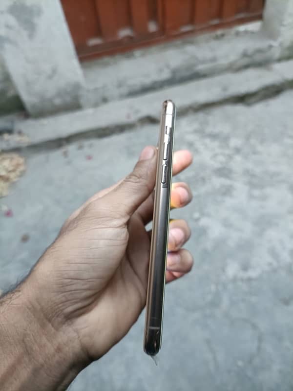 Iphone 11 pro Non PTA 1