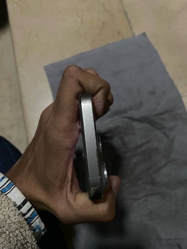 iPhone 15 pro  non pta jv 3