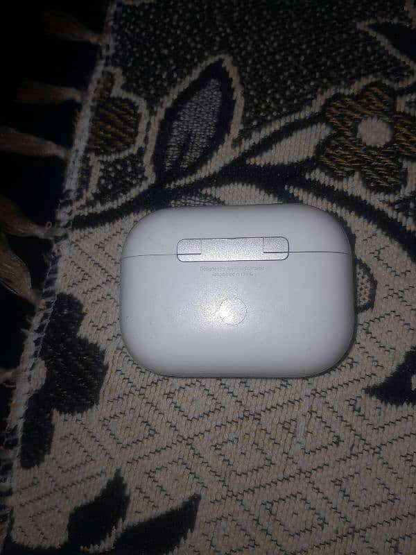 Apple air pods 2nd Gen 0