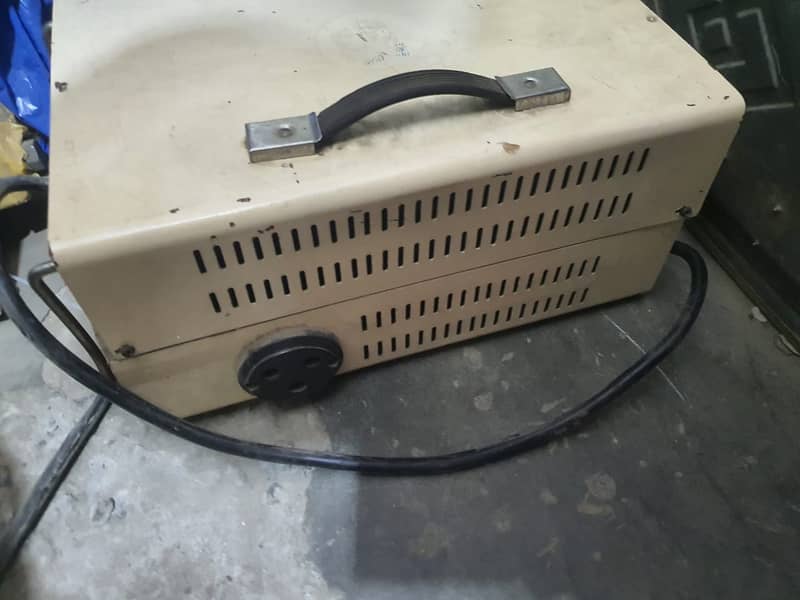 7000 watt 70 Ampr steplizeer good condition 1