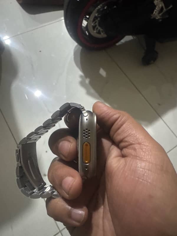 apple watch ultra 1 03066042109 1