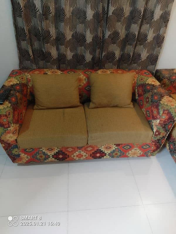 sofa set 5 seater urgent 0