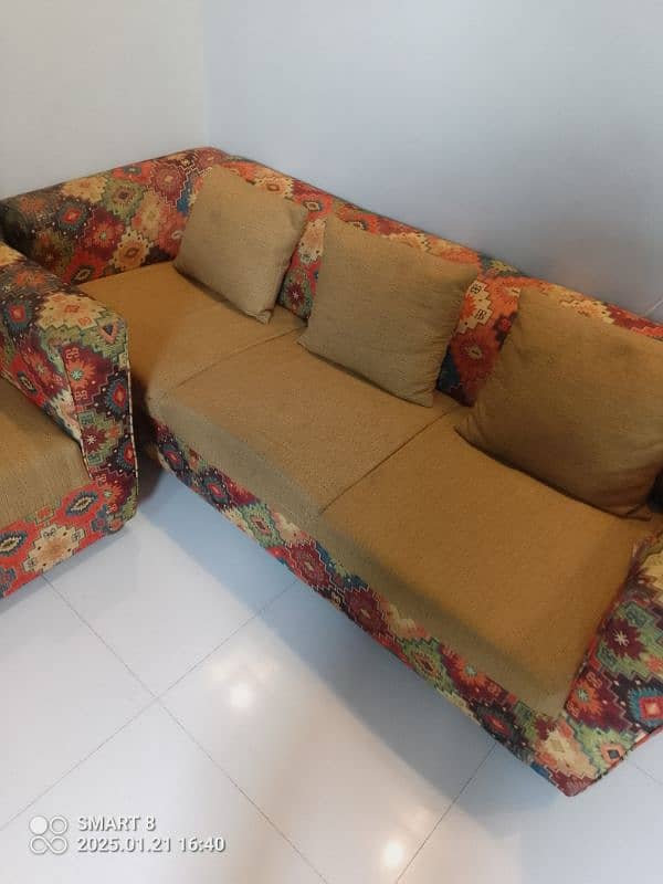 sofa set 5 seater urgent 1