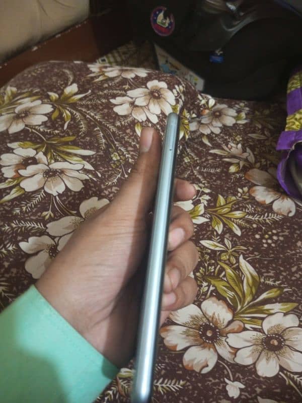 vivo mobile y20 dabba charger nahi hai all okay 3