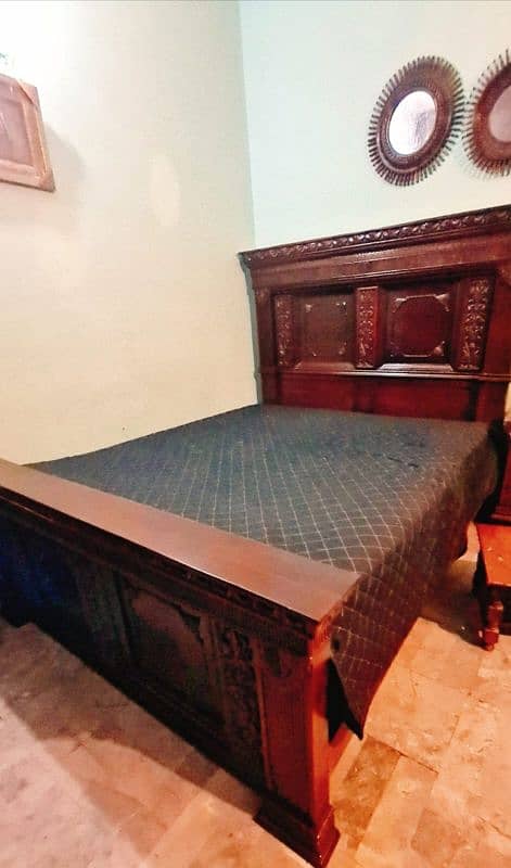 solid wood bed 2