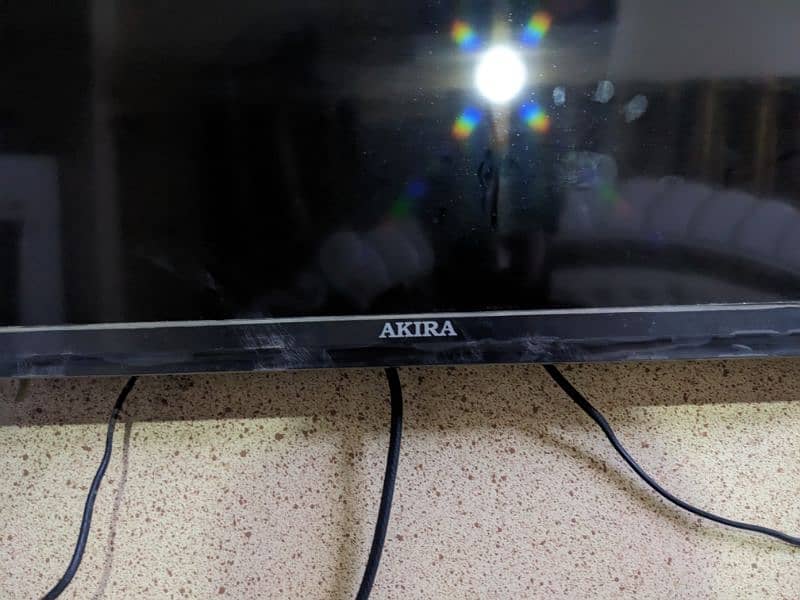 Akira 32 inch LED 2