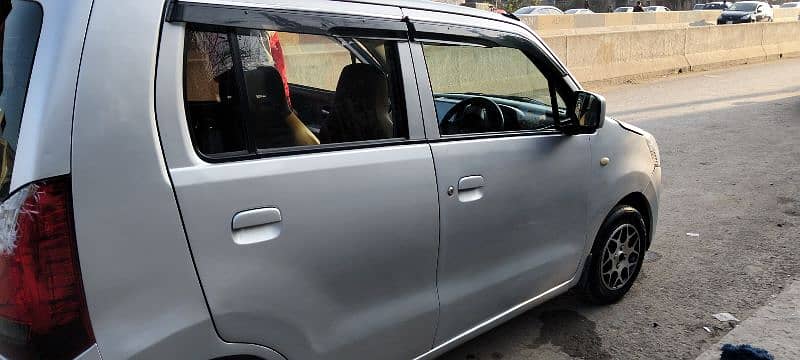 Suzuki Wagon R 2017 4