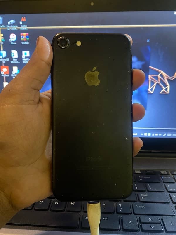 IPhone 7 128 PTA approved good condition 1