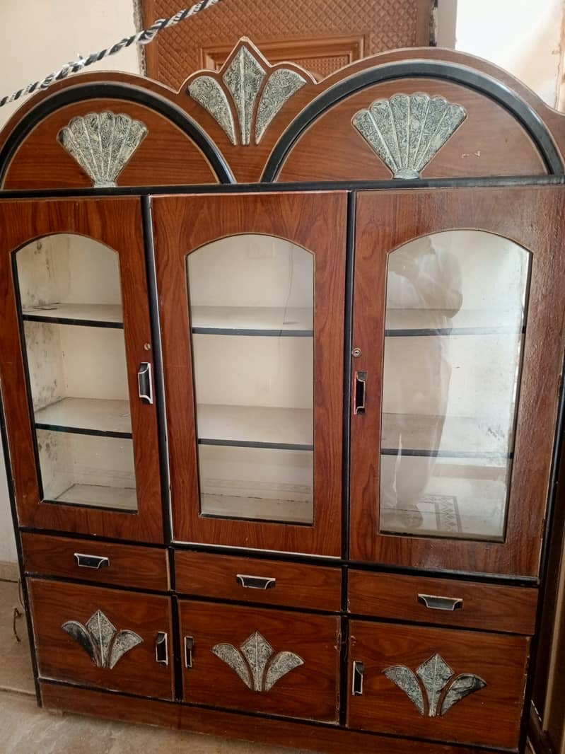 Wooden almari good condition Rs 8000 2