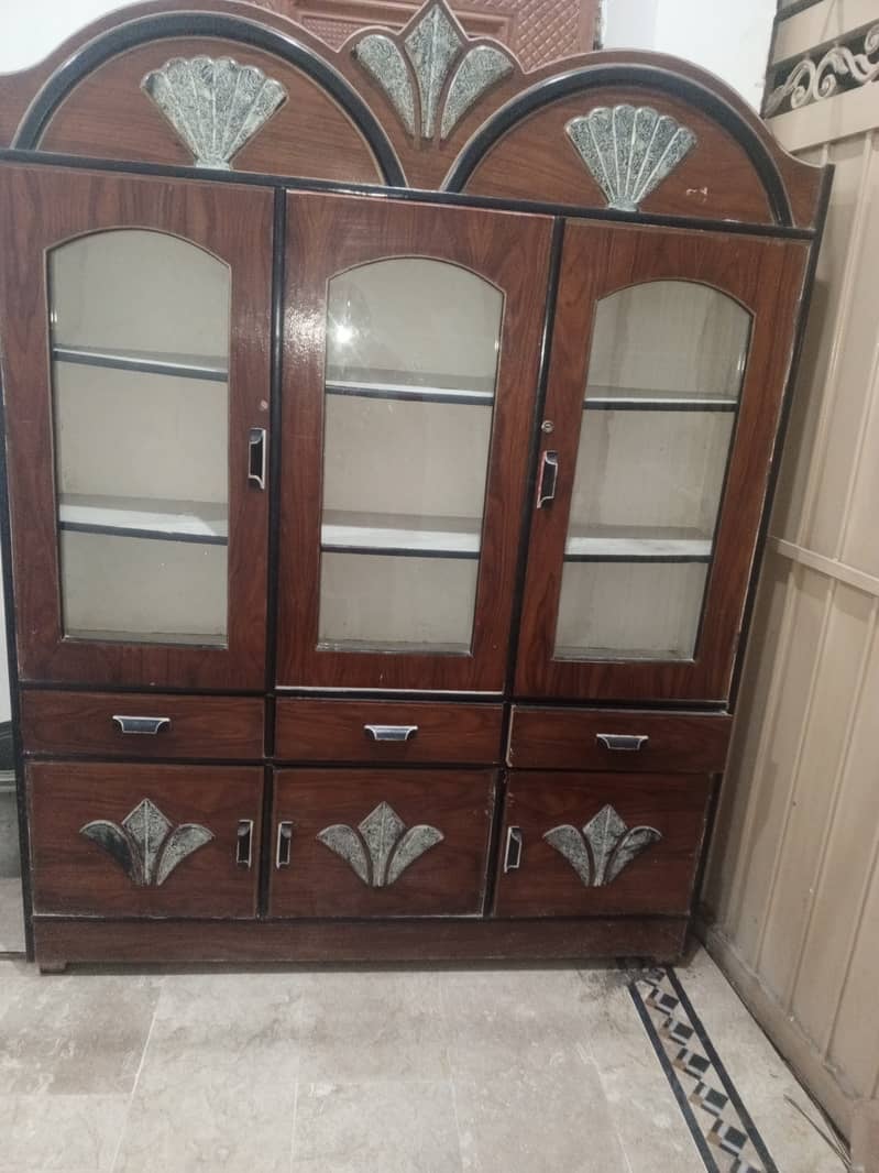 Wooden almari good condition Rs 8000 3