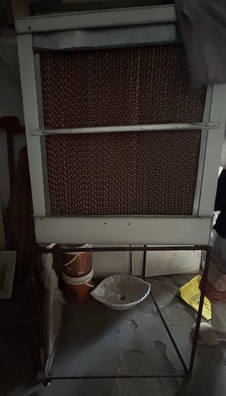 Air cooler with 3 khassein. . Condition 10/10 2