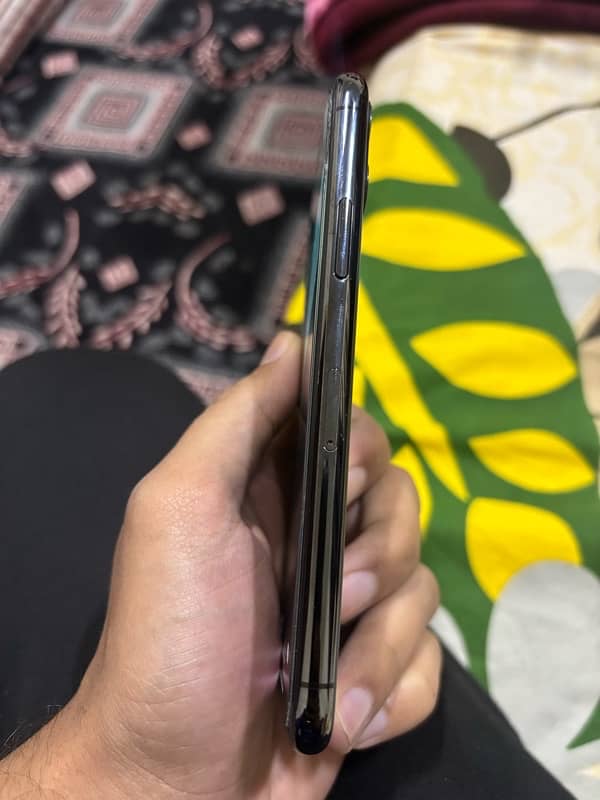 iPhone 11 pro 2