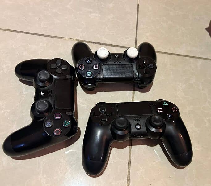 play station 4  condition 10/8.5 5