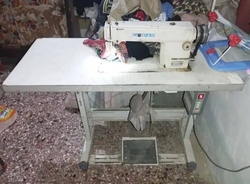 ZOJE JOKI Sewing machine with Servo motor 1