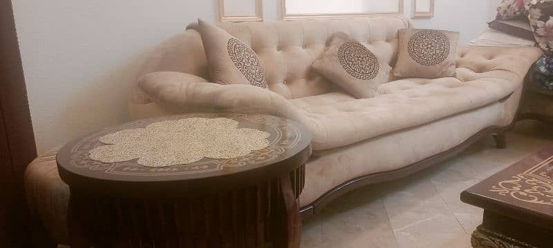 3'2'1 Modern Style Sofa Set Urgent Sale New Condition. . 2