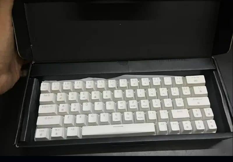 rgb tezzare tk-63  machenical keyboard 2