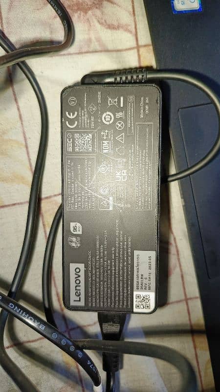 Lenovo x1 carbon i5 7th generation 8gb ram 256gb ssd 7