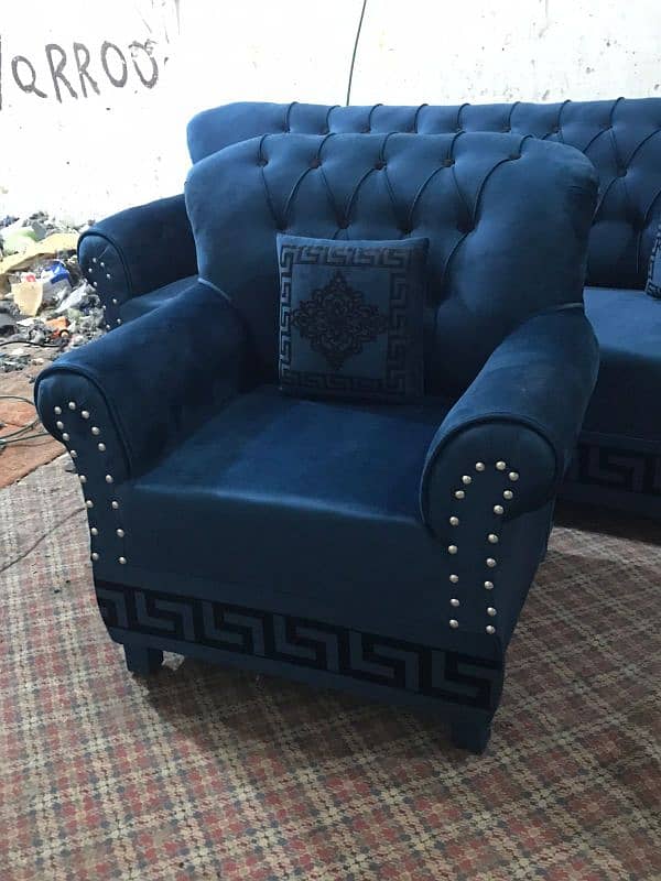 5 seater sofa 0