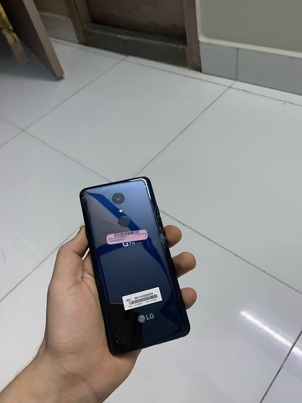 LG G7 Fit 9