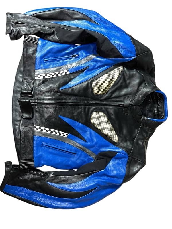 Premium Riding Jacket for Ultimate Protection and Comfort 0